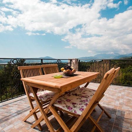 Sunny Nest Apartments Kotor Ngoại thất bức ảnh