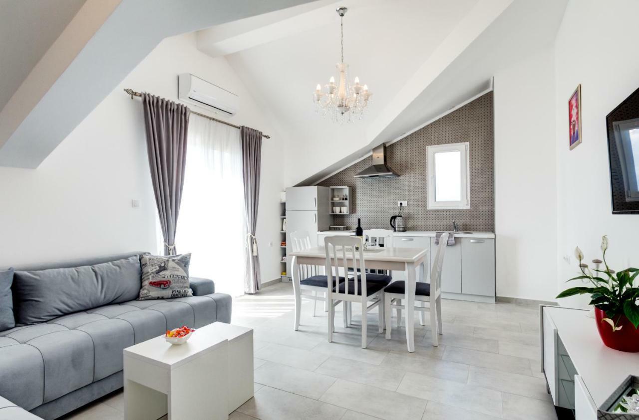 Sunny Nest Apartments Kotor Ngoại thất bức ảnh