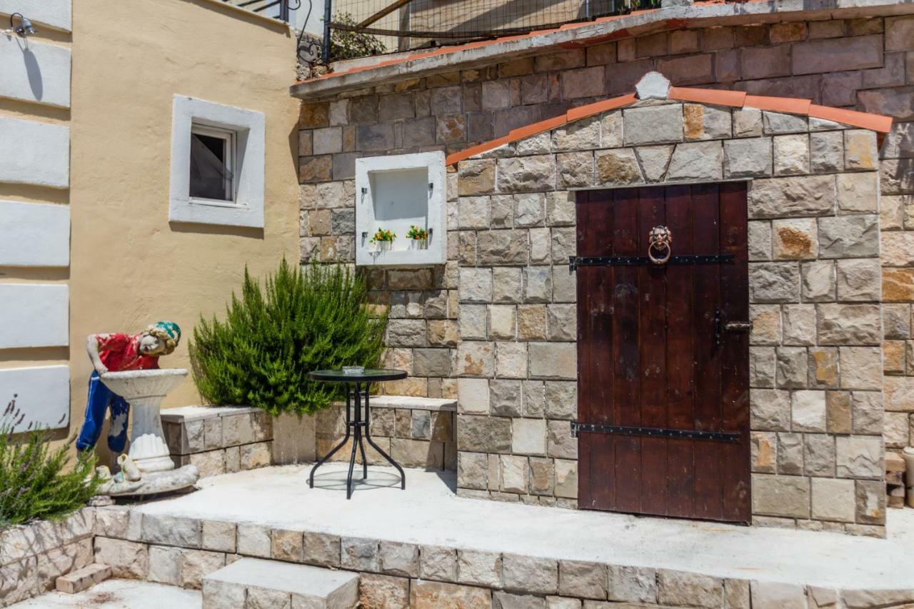 Sunny Nest Apartments Kotor Ngoại thất bức ảnh